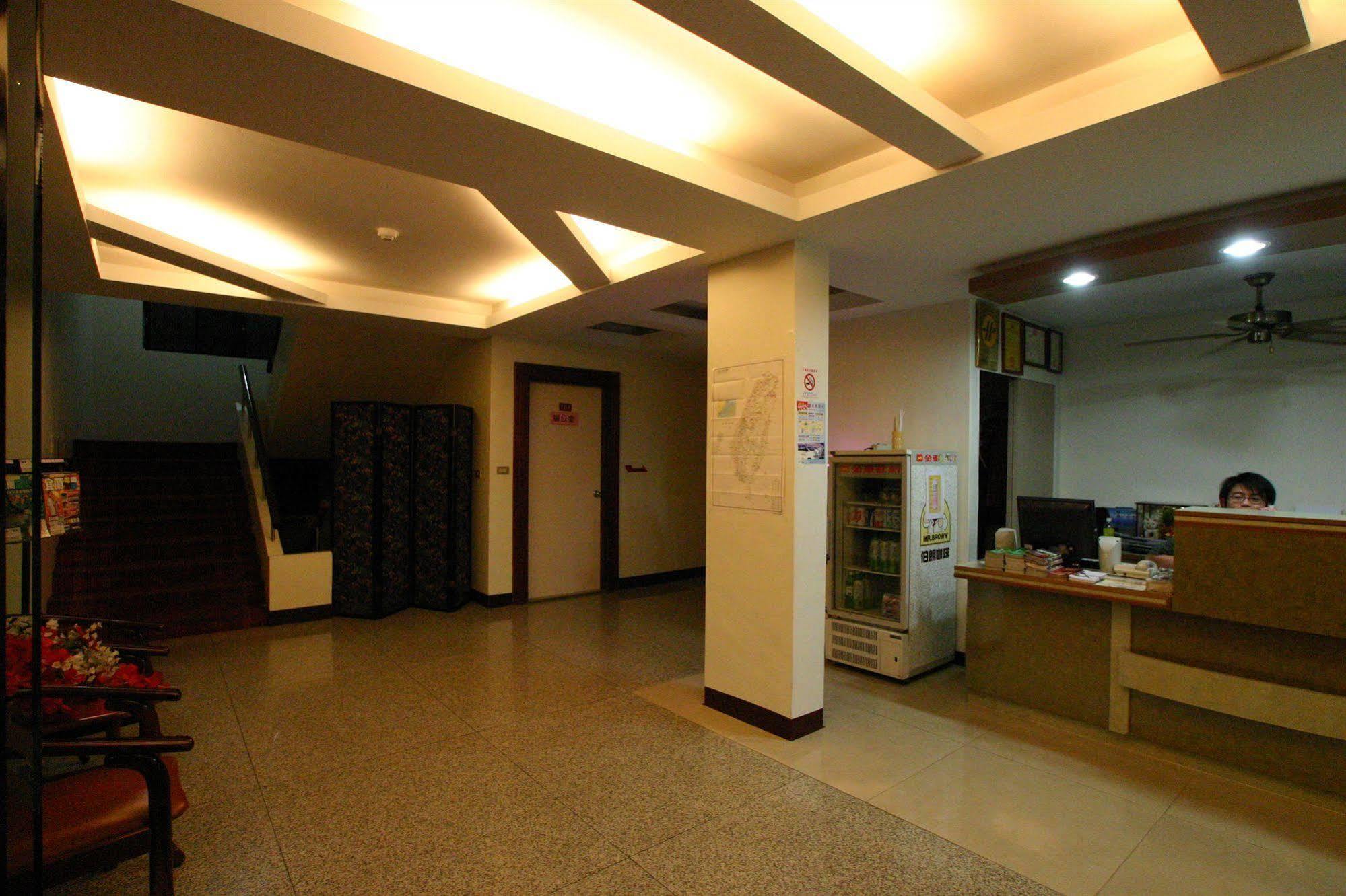 King Town Hotel Luodong Dış mekan fotoğraf