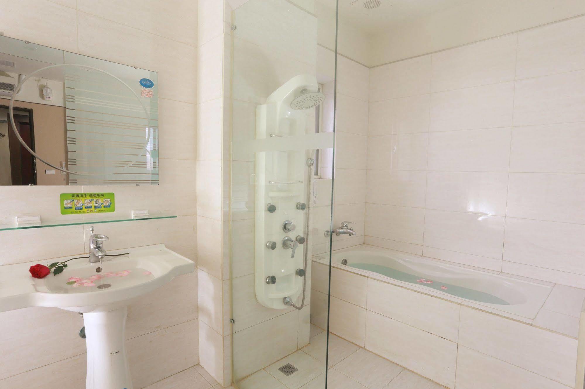 King Town Hotel Luodong Dış mekan fotoğraf